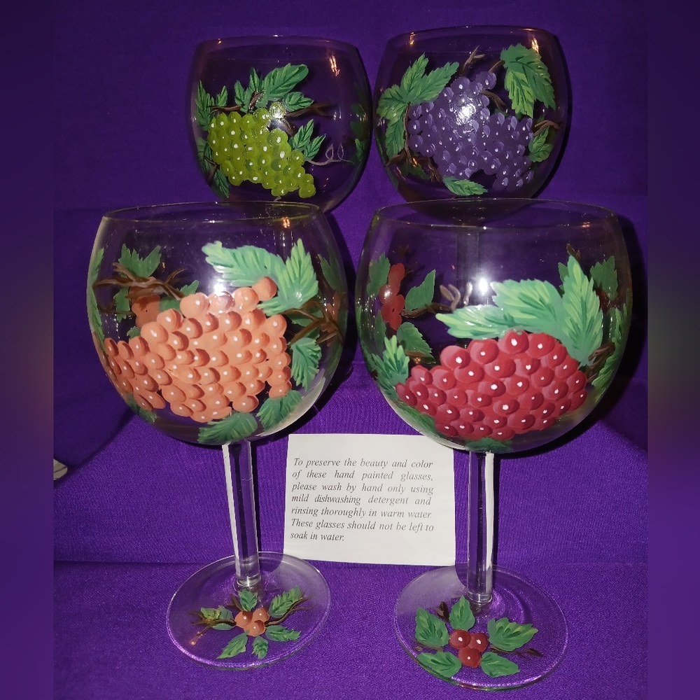 Hand-Painted Grapevine Wine Glass Set